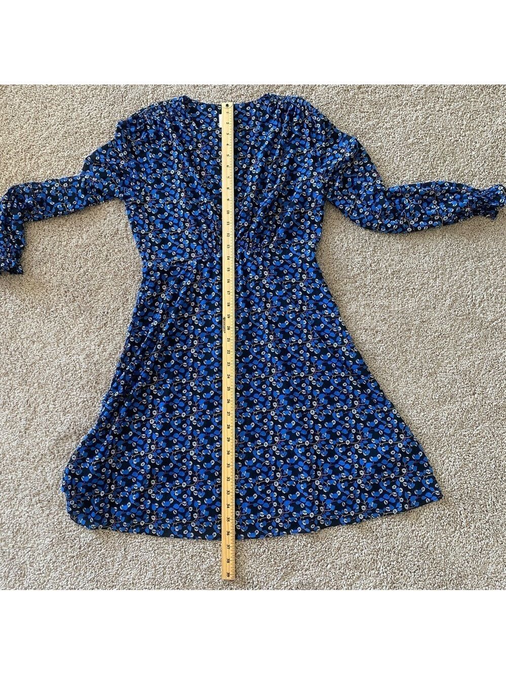 CAbi The Ten Dress Womens Large V-Neck Blue Floral Long Sleeve Lined #5772 - Picture 10 of 10